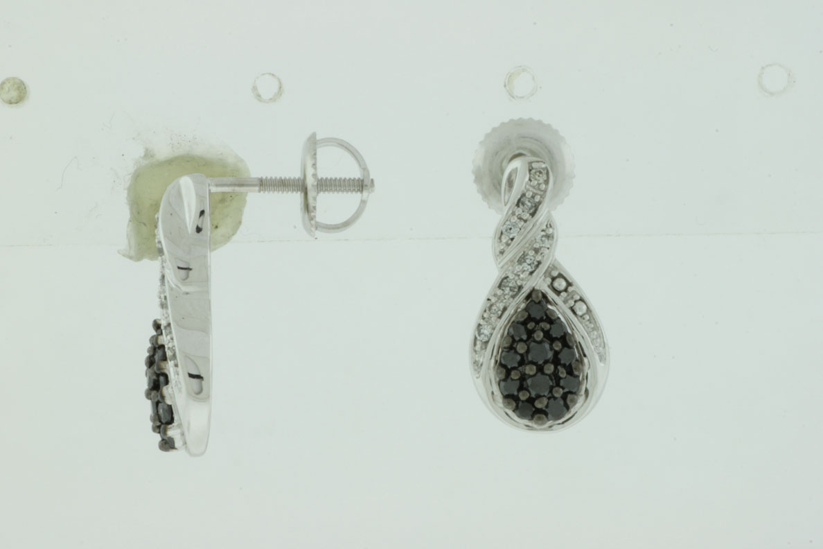 DIAMOND &BLACK DIAMOND EARRING