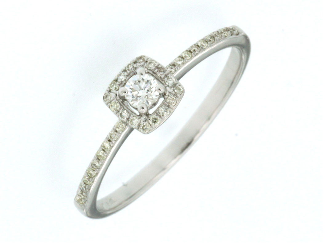 DIAMOND RING