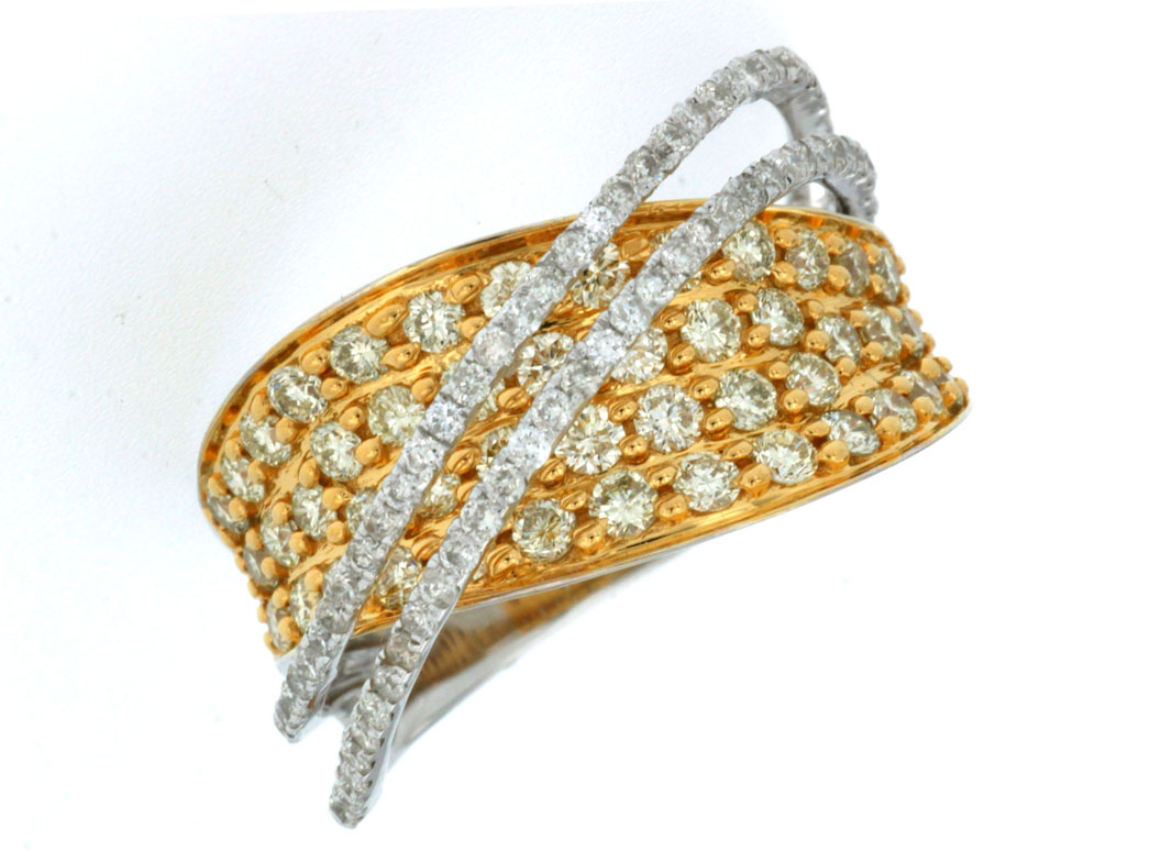 YELLOW DIAMOND & DIAMOND RING