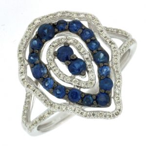 SAPPHIRE & DIAMOND RING
