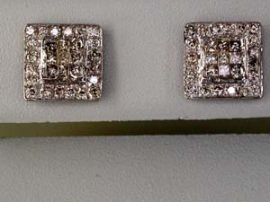 DIAMOND EARRING