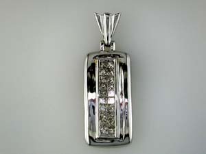 DIAMOND PENDANT
