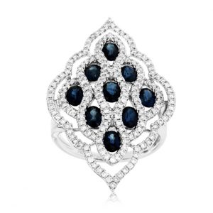 SAPPHIRE & DIAMOND RING