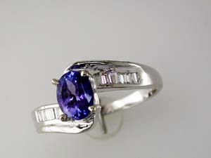 TANZANITE & DIAMOND RING