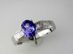 TANZANITE & DIAMOND RING