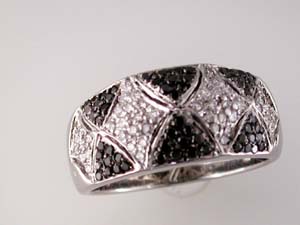 BLACK DIAMOND RING