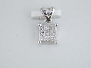 DIAMOND PENDANT