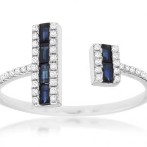 SAPPHIRE & DIAMOND RING