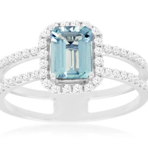 AQUAMARINE & DIAMOND RING