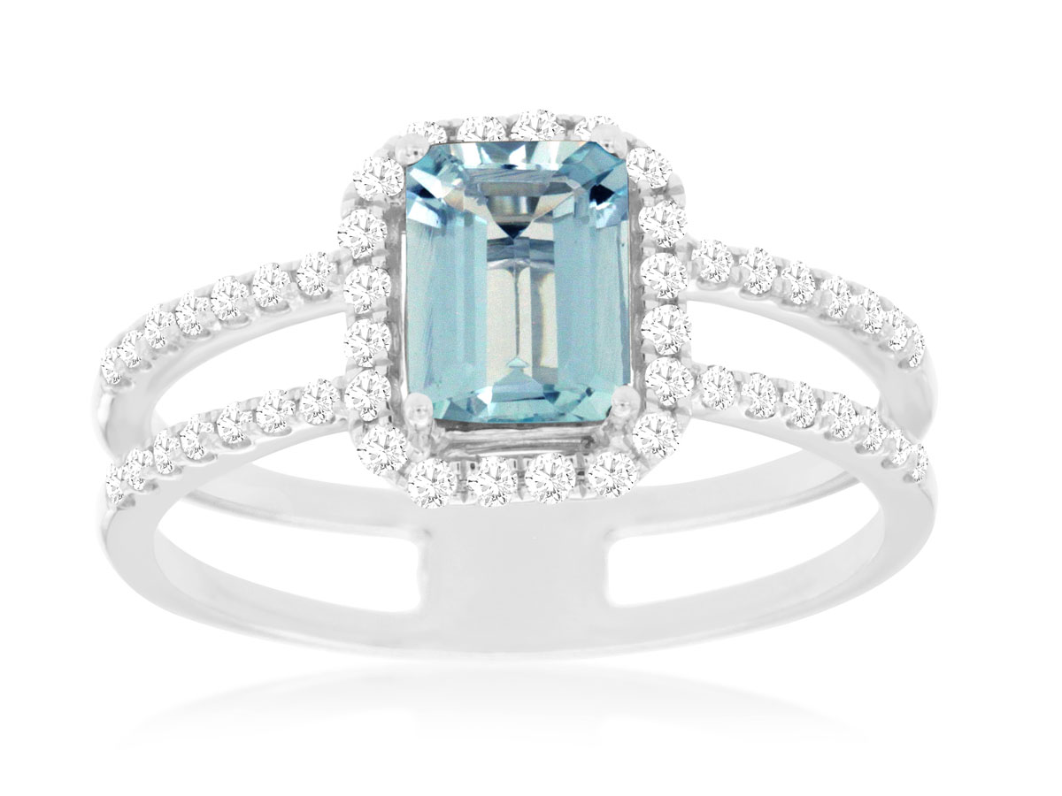 AQUAMARINE & DIAMOND RING