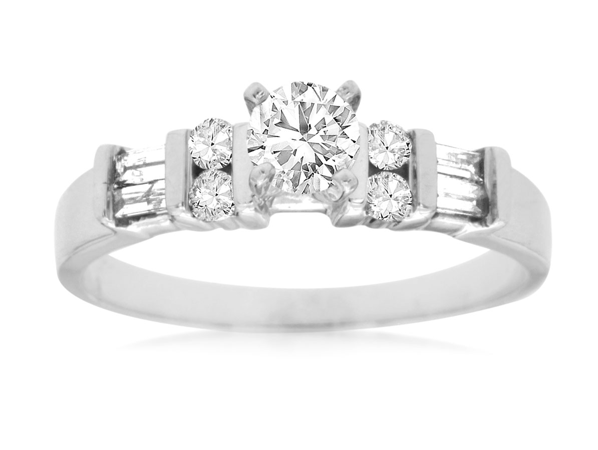 DIAMOND ENGAGEMENT RING