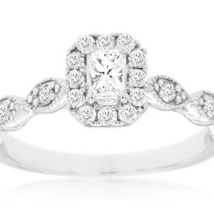 DIAMOND ENGAGEMENT RING