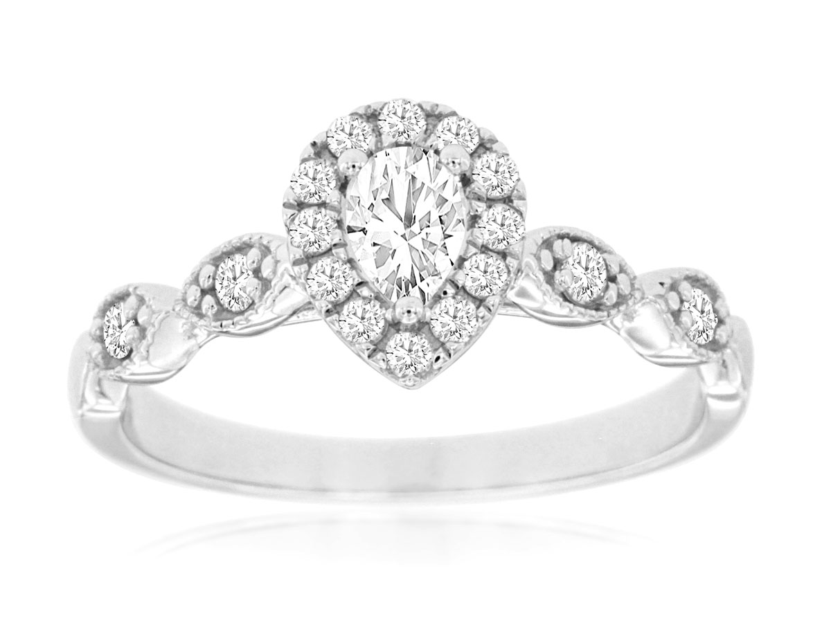 DIAMOND ENGAGEMENT RING