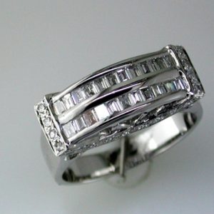 DIAMOND RING