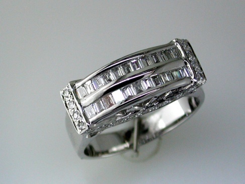 DIAMOND RING