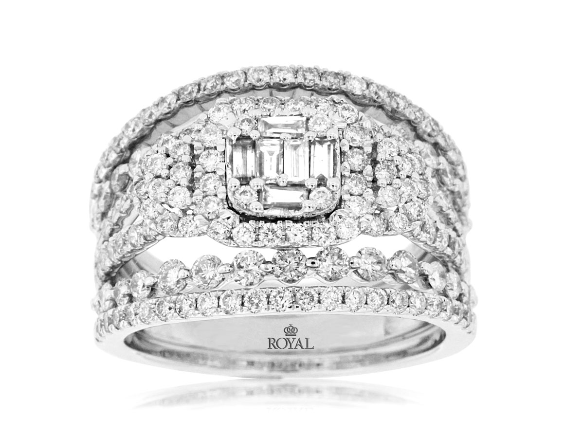 DIAMOND ENGAGEMENT RING
