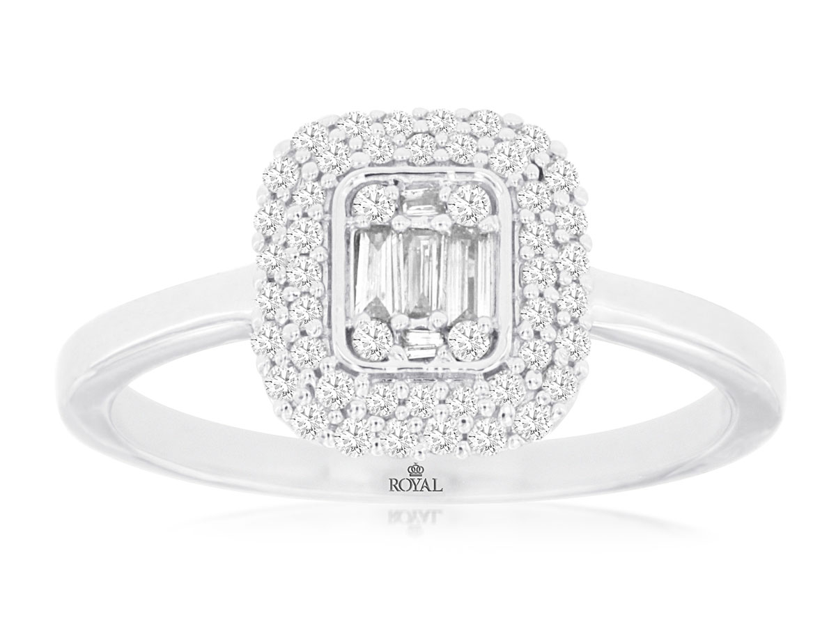 DIAMOND ENGAGEMENT RING
