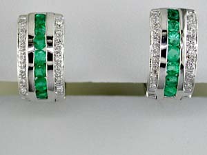 EMERALD & DIAMOND EARRING