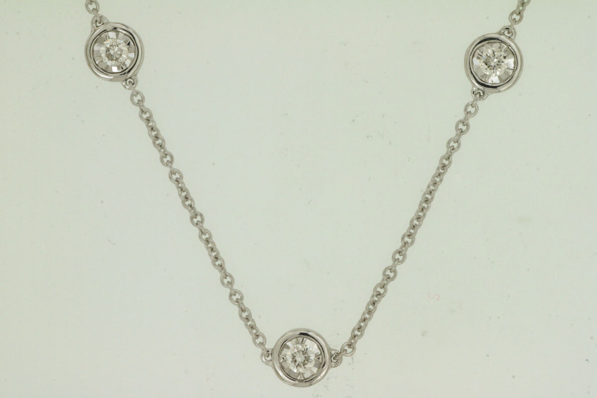 DIAMOND NECKLACE 9 STATION