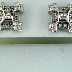 DIAMOND EARRING