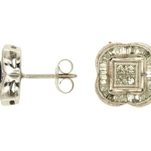 DIAMOND EARRING