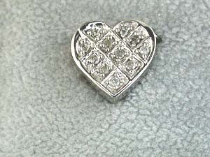 DIAMOND HEART PENDANT