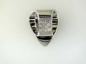 DIAMOND PENDANT