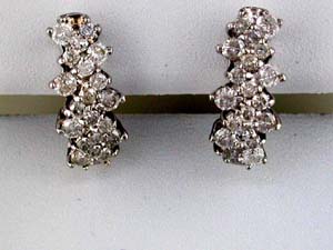 DIAMOND EARRING