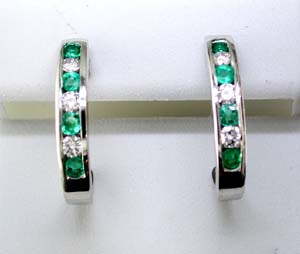 EMERALD & DIAMOND EARRING