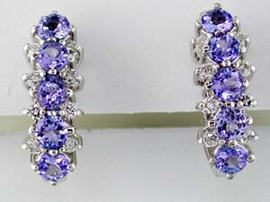 TANZANITE & DIAMOND EARRING