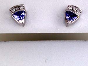 TANZANITE & DIAMOND EARRING