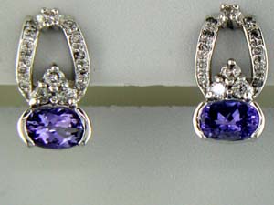 TANZANITE & DIAMOND EARRING