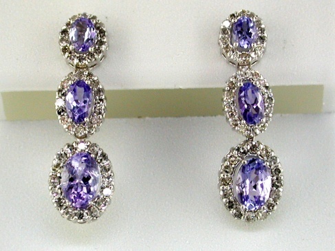TANZANITE & DIAMOND EARRING