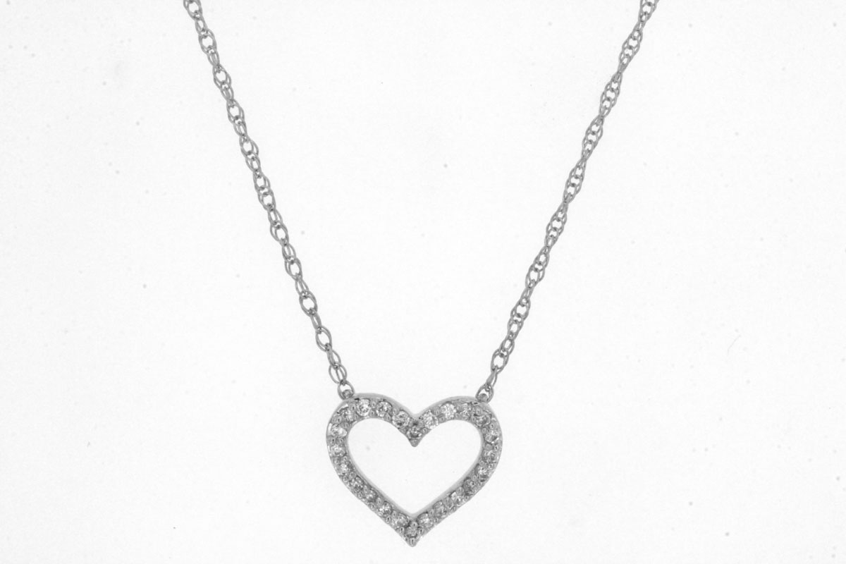 DIAMOND HEART NECKLACE