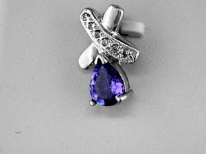 TANZANITE & DIAMOND PENDANT