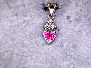 DIAMOND &PINK SAPPHIRE PENDANT