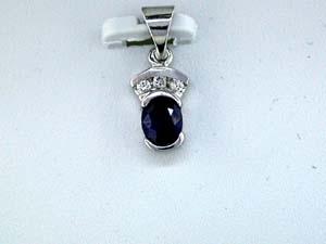 SAPPHIRE & DIAMOND PENDANT
