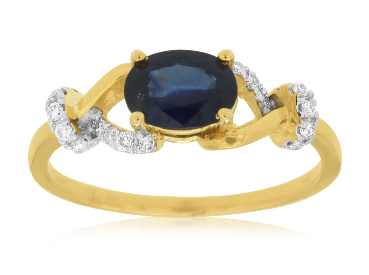SAPPHIRE & DIAMOND RING