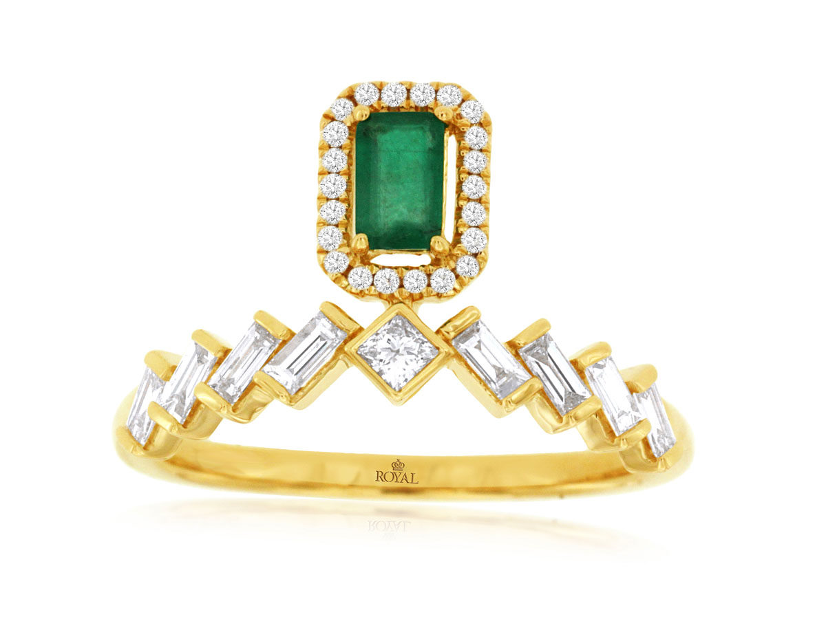EMERALD & DIAMOND RING