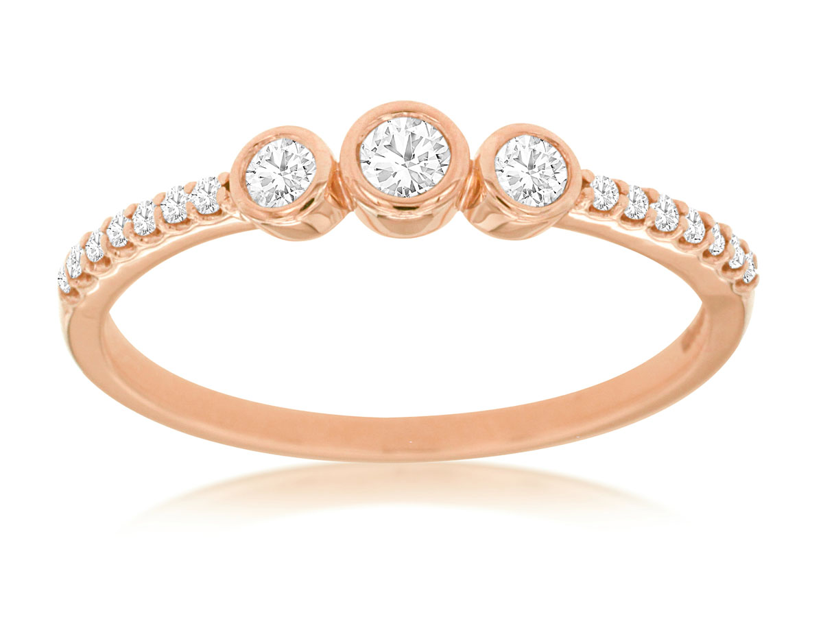 DIAMOND ENGAGEMENT RING