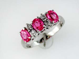 PINK SAPPHIRE & DIAMOND RING