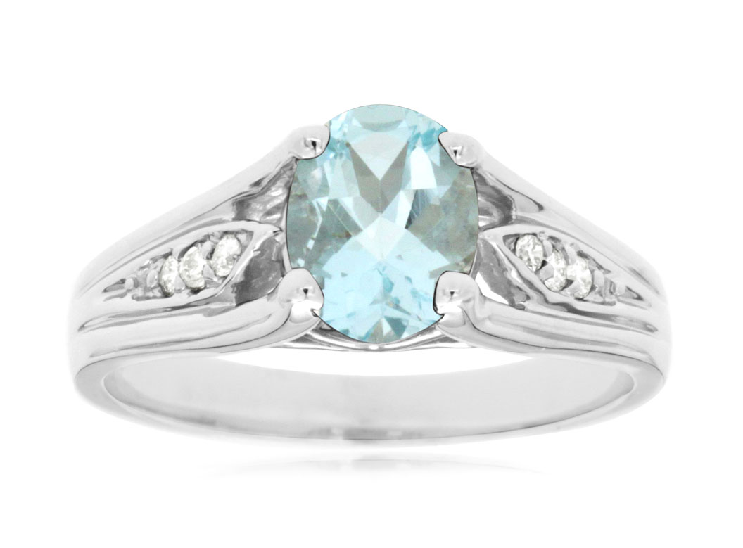 AQUAMARINE & DIAMOND RING