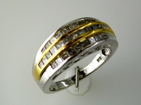 DIAMOND RING
