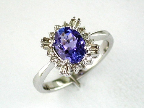 TANZANITE & DIAMOND RING