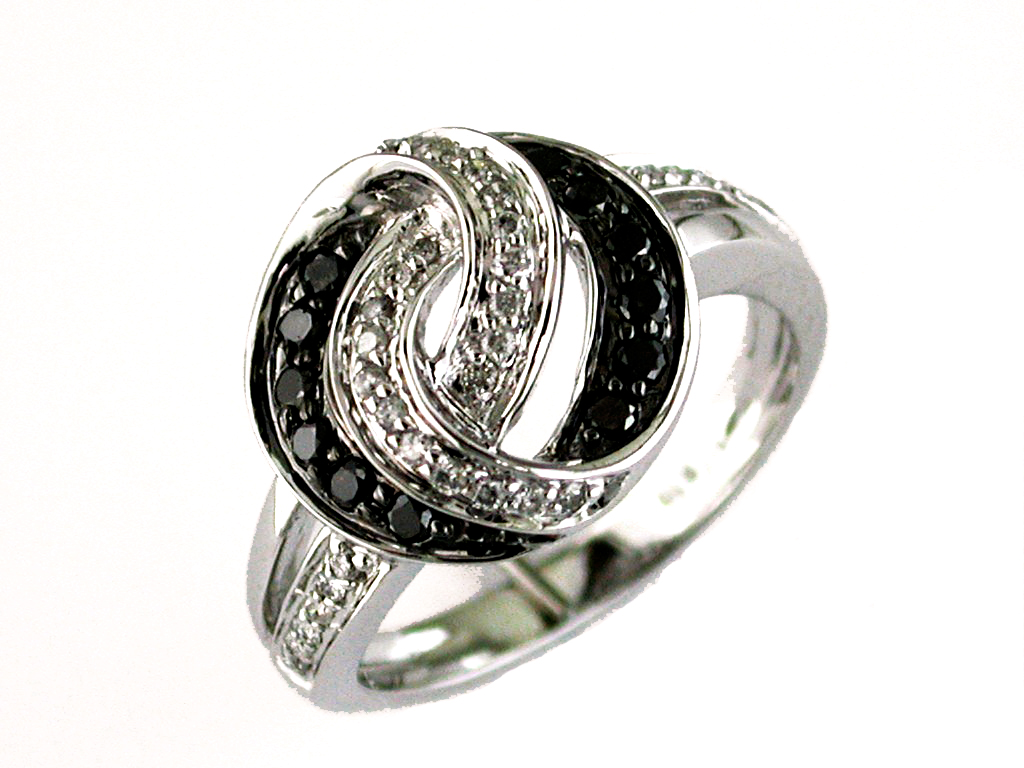 BLACK DIAMOND & DIAMOND RING