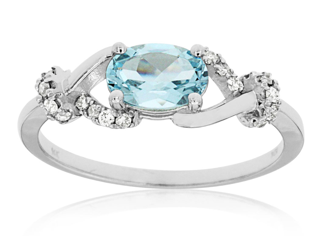 AQUAMARINE & DIAMOND RING