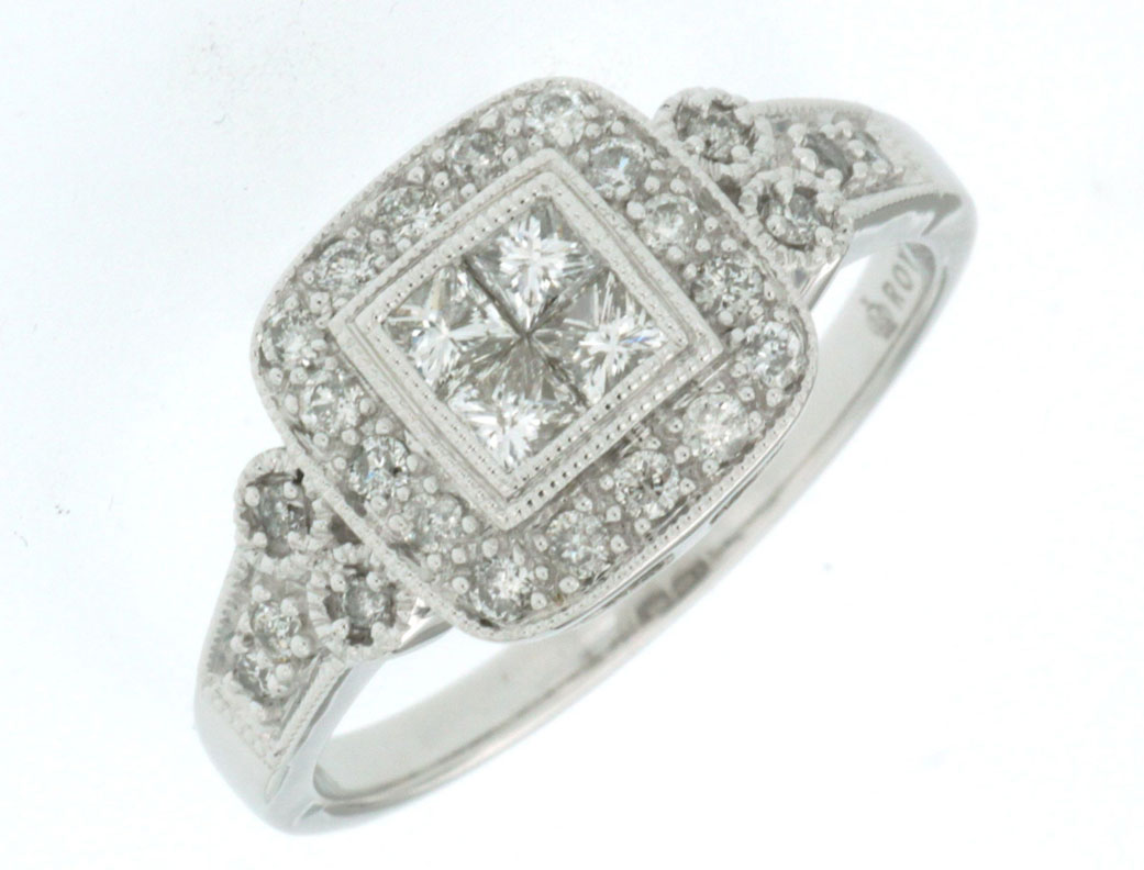 DIAMOND ENGAGEMENT RING
