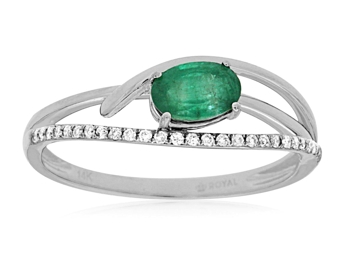 EMERALD & DIAMOND RING