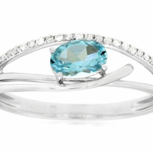 AQUAMARINE & DIAMOND RING