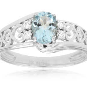 AQUAMARINE & DIAMOND RING